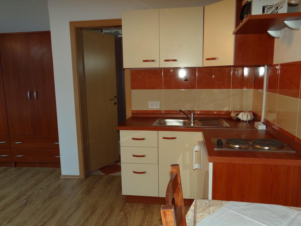 Apartments Sanja Baška Rum bild