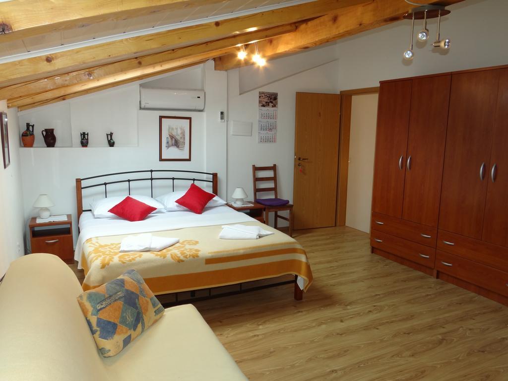 Apartments Sanja Baška Rum bild